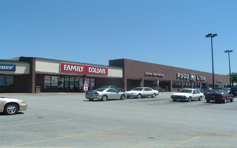 More Photos Of 108-124 W Meadowview Rd, Greensboro General Retail For Lease