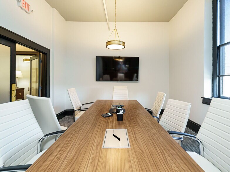 More Photos Of 201 Chatham St, Sanford Office Residential For Sale