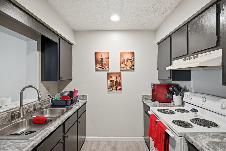 More Photos Of 433 Bradley Rd, Warren Apartments For Sale