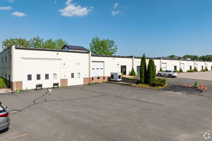 More Photos Of 93 West St, Medfield Light Distribution For Lease