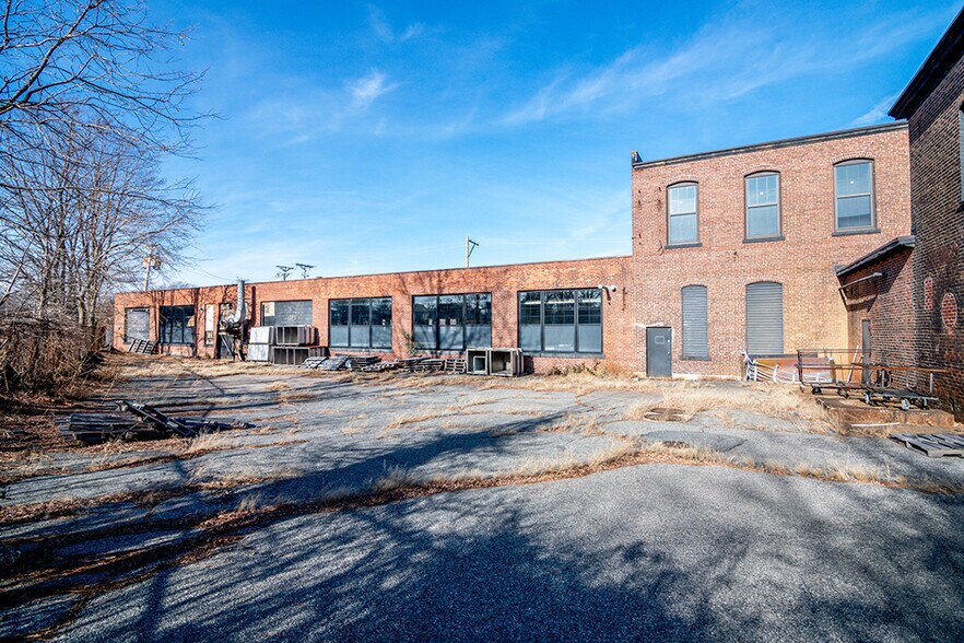 More Photos Of 248 Pine St, Pawtucket Warehouse For Sale