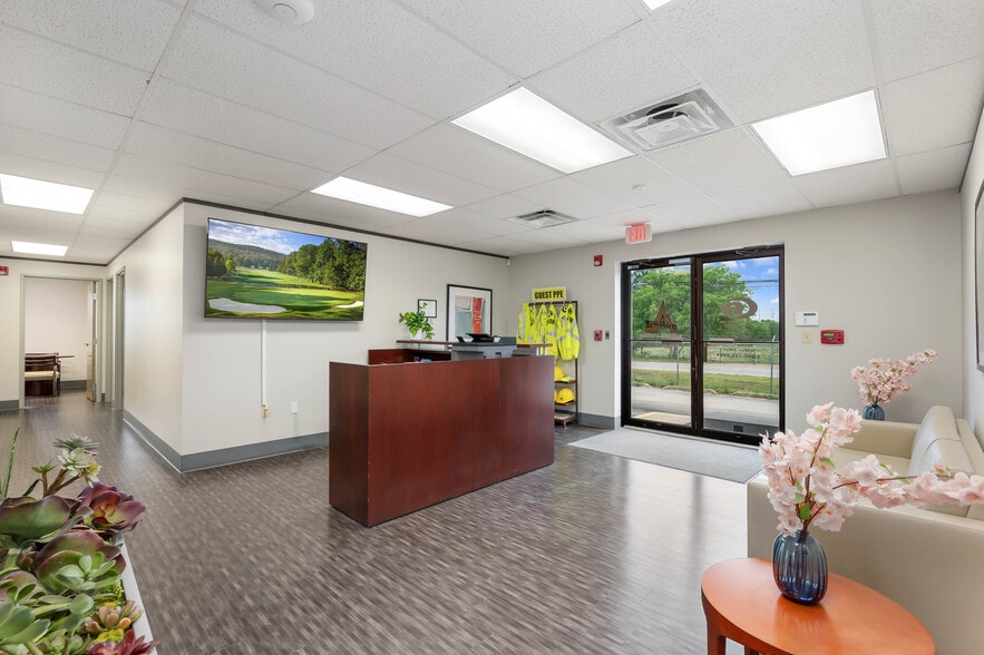 More Photos Of 2375 Walsh Rd, San Antonio Manufacturing For Sale