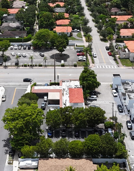 More Photos Of 2475 S Douglas Rd, Miami Restaurant For Sale