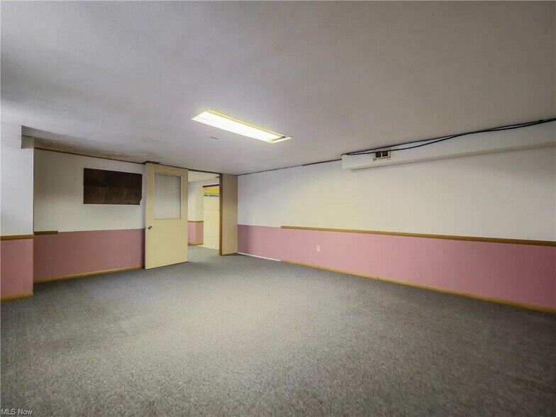 More Photos Of 31255 Lorain Rd, Cleveland Office Residential For Sale