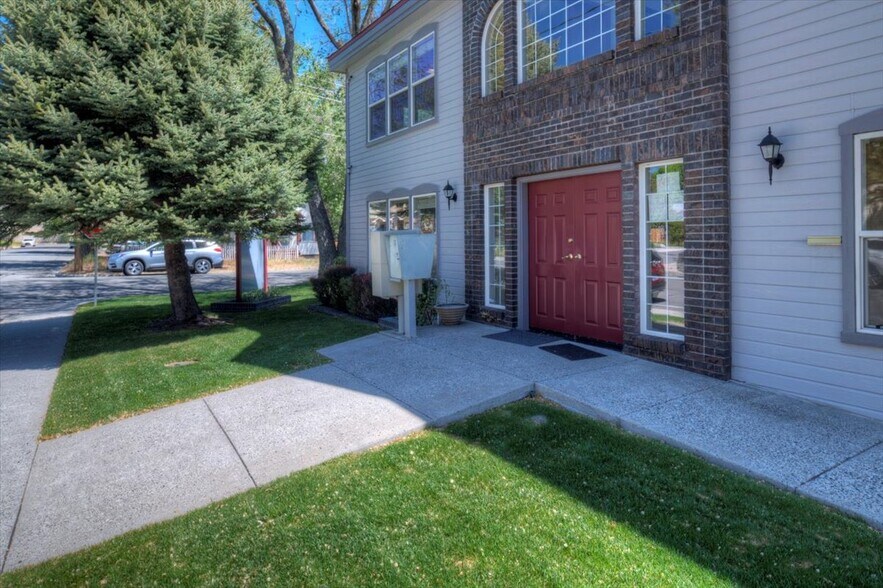 More Photos Of 545 Anderson St, Carson City Office For Sale