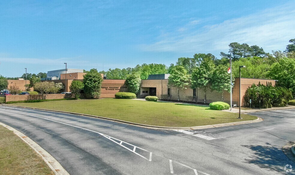 More Photos Of 458 Whitfield St, Fayetteville Manufacturing For Lease