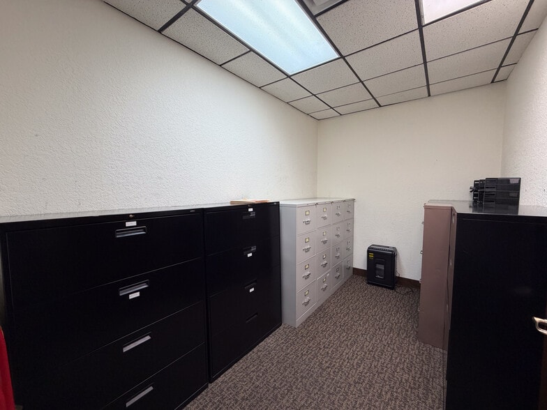 More Photos Of 601 S Rancho Dr, Las Vegas Medical For Sale