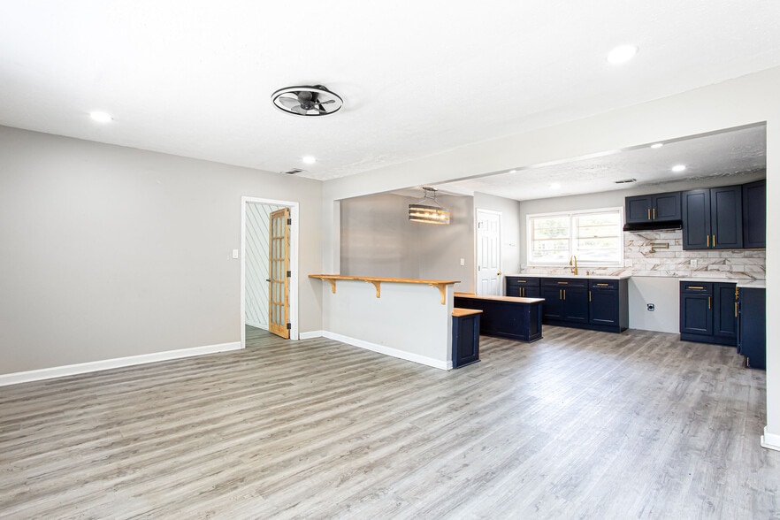 More Photos Of 2758 Five Forks Trickum Rd, Lawrenceville Office For Sale