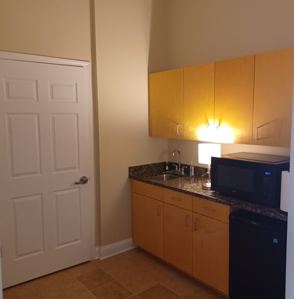 More Photos Of 311 S Royal Oaks Blvd, Franklin Medical For Sale