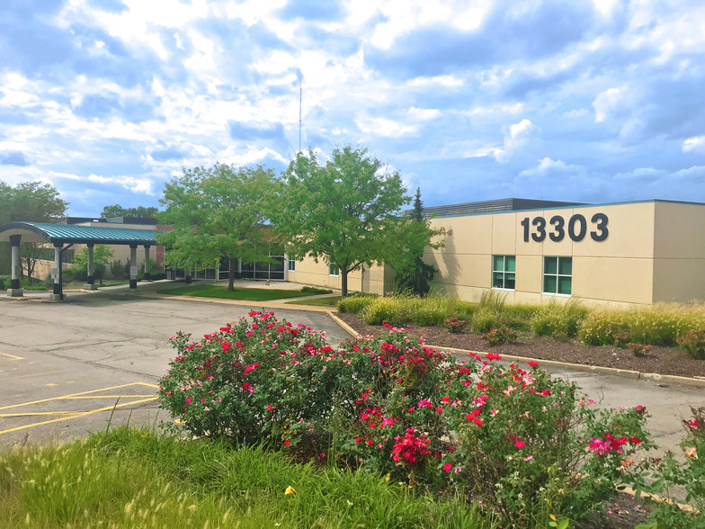 Primary Photo Of 13303 Tesson Ferry Rd, Saint Louis Medical For Lease