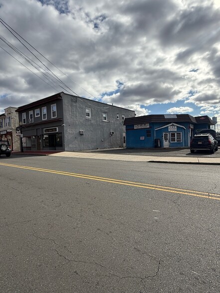More Photos Of 235 Hamilton Blvd, South Plainfield General Retail For Sale