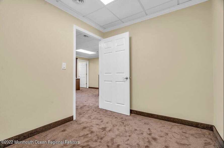 More Photos Of 445 Brick Blvd, Brick Medical For Lease