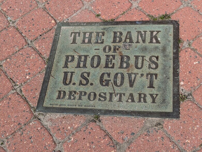 More Photos Of 30 S Mallory St, Hampton Office For Sale