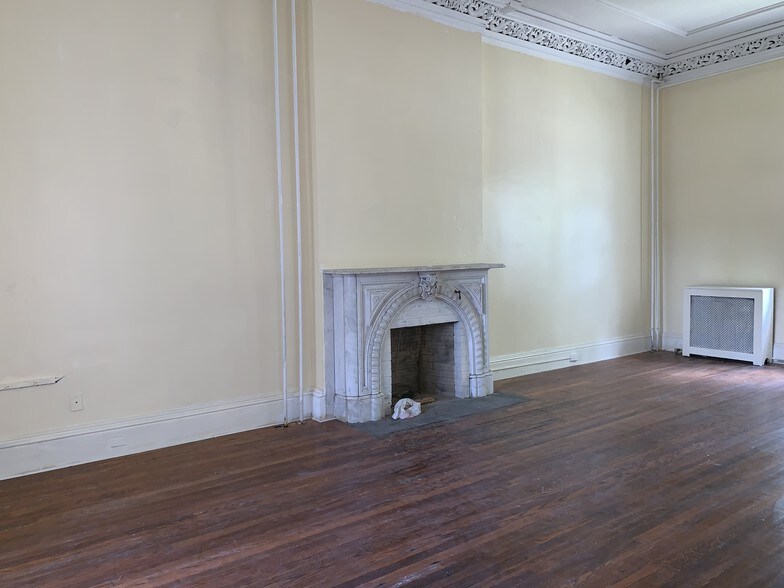 More Photos Of 423 James St, Syracuse Office Residential For Sale