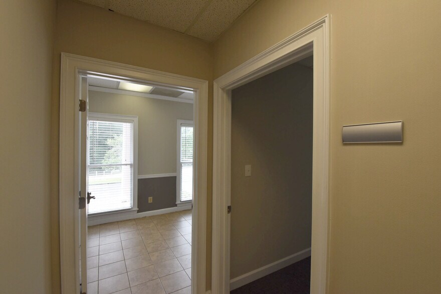 More Photos Of 116 Peachtree Ct, Peachtree City Medical For Lease