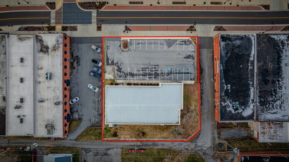 Primary Photo Of 311 W Walnut St, Johnson City Office For Sale