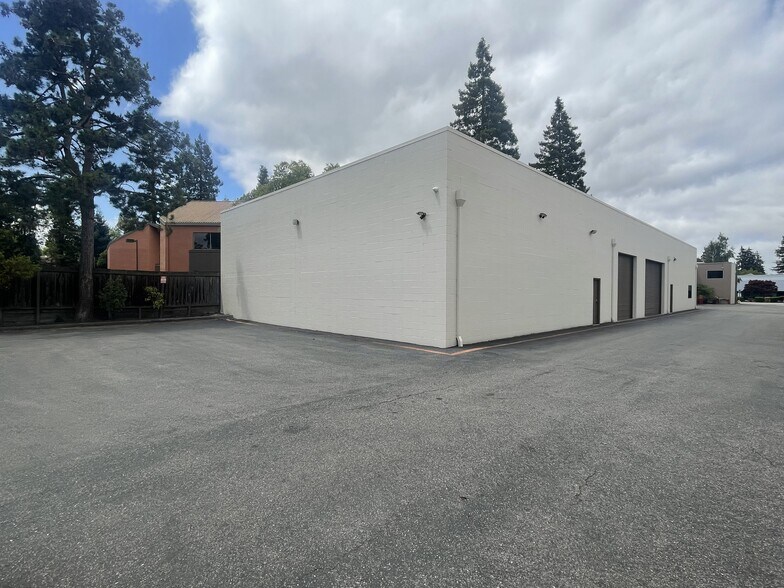 More Photos Of 943 N Shoreline Blvd, Mountain View Light Manufacturing For Sale