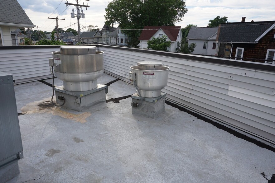 More Photos Of 71-79 Wood Ave, Bridgeport Storefront Retail Residential For Sale