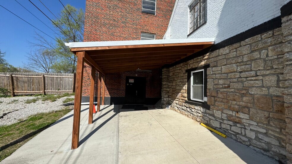 More Photos Of 5445 E 29th St, Kansas City Religious Facility For Sale