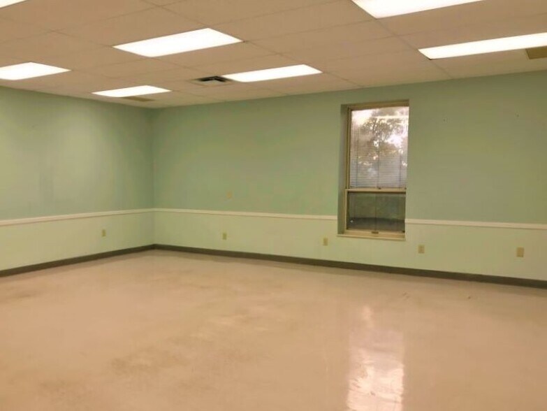 More Photos Of 600 E Dayton-Yellow Springs Rd, Fairborn Office For Sale