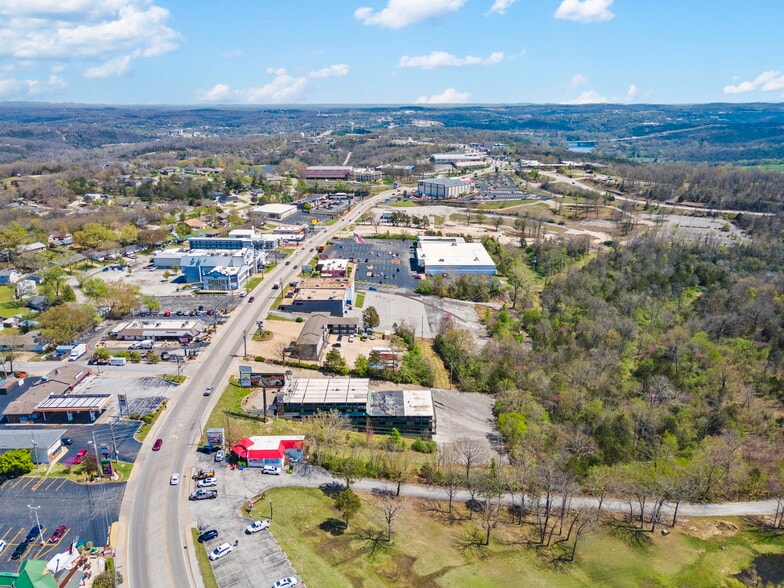 More Photos Of 1900 W 76 Country Blvd, Branson Hotel For Sale