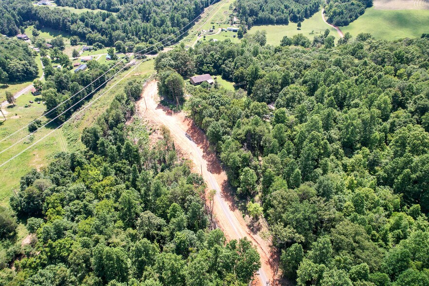 More Photos Of 180 Lakeland Ridge Rd, Bean Station Specialty For Sale