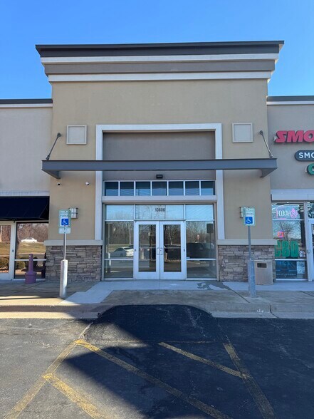 More Photos Of 13600-13612 Washington St, Kansas City Storefront Retail Office For Lease