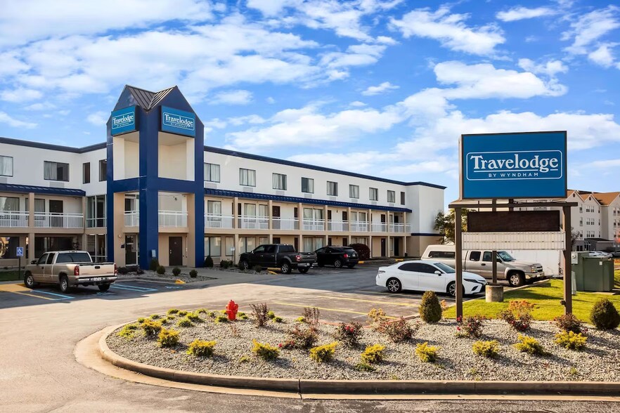 More Photos Of 5710 Challenger Pky, Fort Wayne Hotel For Sale