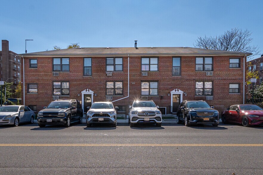 More Photos Of 8414-84-18 149th Ave, Jamaica Apartments For Sale