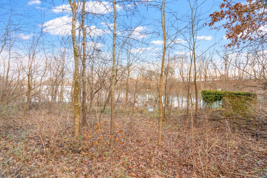 More Photos Of 0 Old Athens Pike, Sweetwater Land For Sale