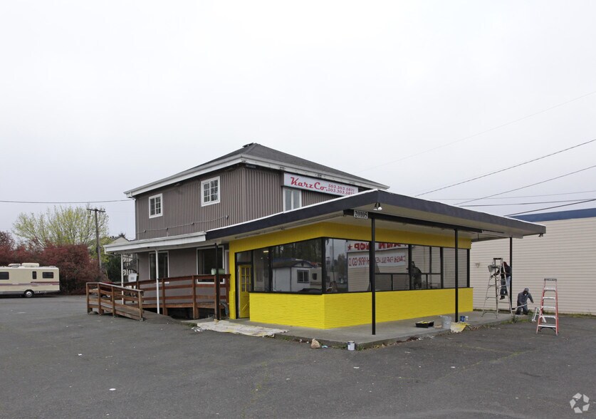 Primary Photo Of 20105 McLoughlin Blvd, Gladstone Freestanding For Lease