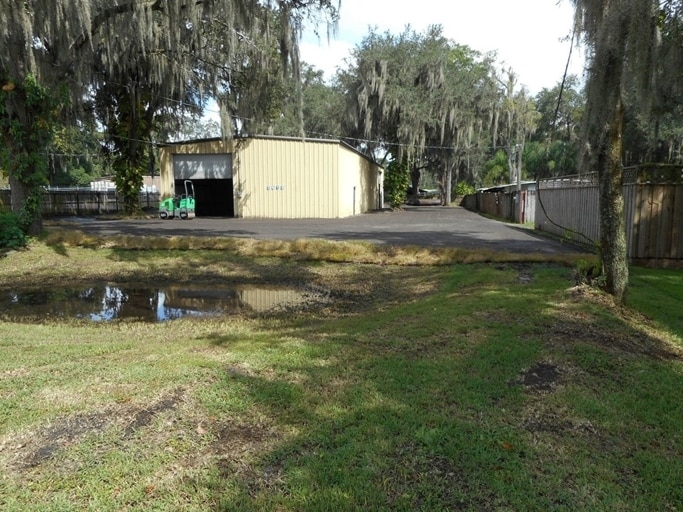 Primary Photo Of 3613 Lithia Pinecrest Rd, Valrico Warehouse For Sale
