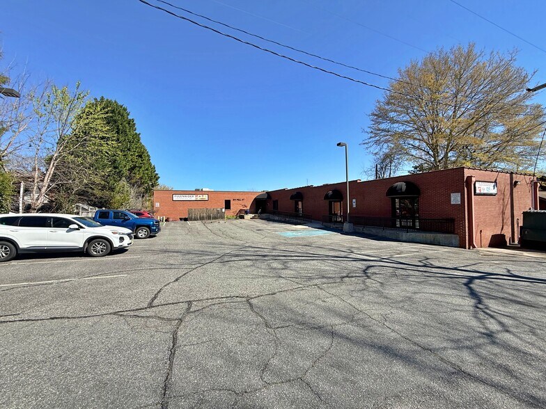 More Photos Of 104 Mull St, Morganton Office For Sale