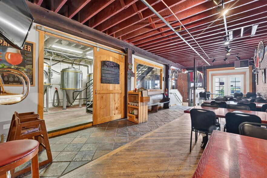 More Photos Of 615 S 1st Ave, Pocatello Restaurant For Sale