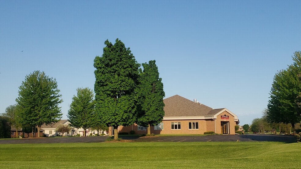 More Photos Of 119 N McCarthy Rd, Appleton Office For Lease