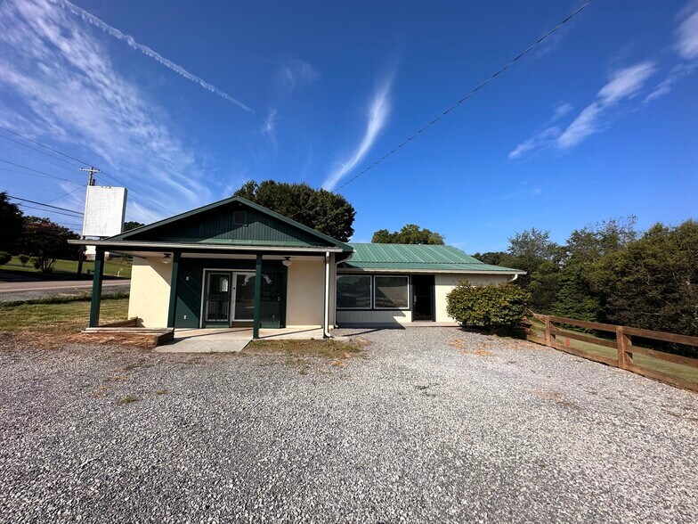 More Photos Of 7488 E Lee Hwy, Lenoir City Medical For Sale