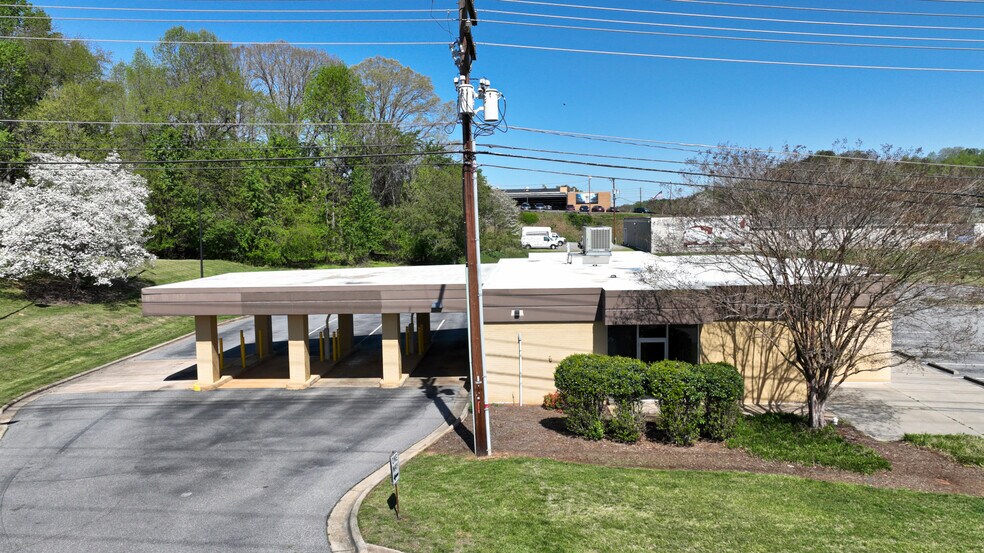 More Photos Of 211 Elkin Hwy, North Wilkesboro Bank For Sale