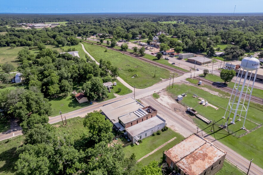 More Photos Of 131 Commerce st, Lovelady General Retail For Sale