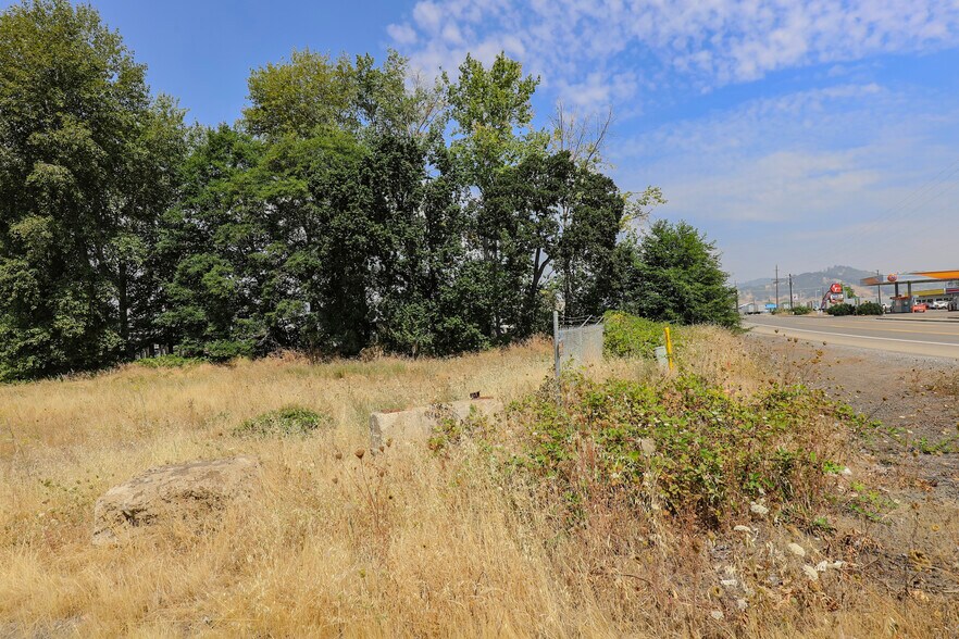 More Photos Of 4553 Old Hwy 99 South, Roseburg Land For Sale