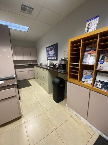 More Photos Of 17561 17th St, Tustin Office For Lease