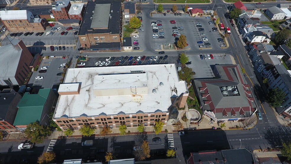 More Photos Of 701 Cumberland St, Lebanon Storefront For Lease