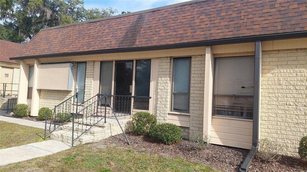 Primary Photo Of 1103-1115 NW 13th St, Gainesville Office For Sale