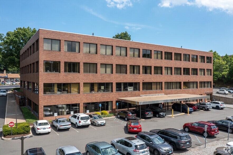 More Photos Of 1952 Whitney Ave, Hamden Medical For Lease