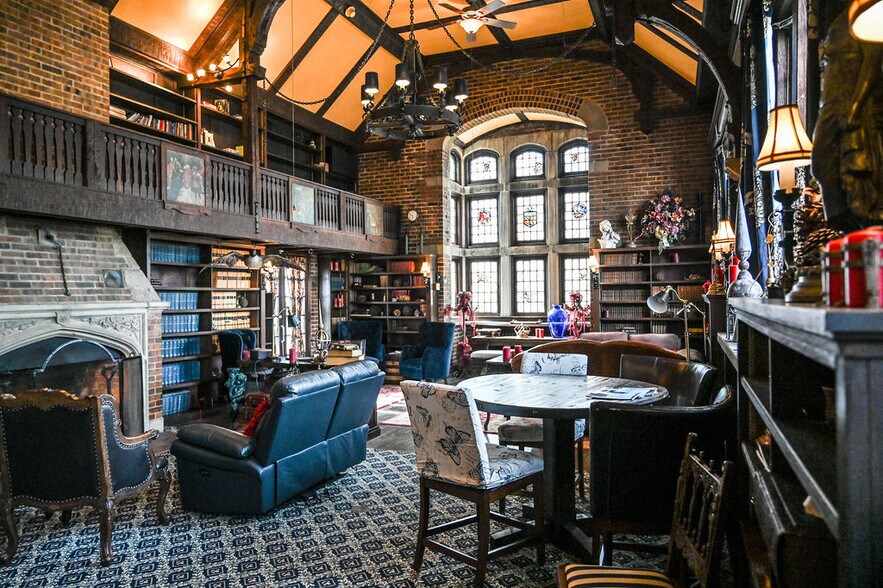 More Photos Of 1272 SW Fillmore St, Topeka Hospitality For Sale