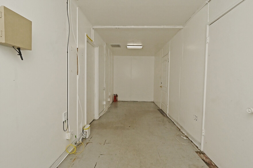 More Photos Of 21135 Mission Blvd, Hayward Auto Repair For Sale