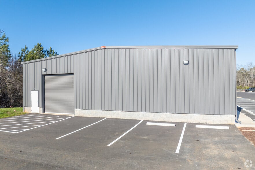 More Photos Of 135 Trade Center Court, Augusta Warehouse For Lease