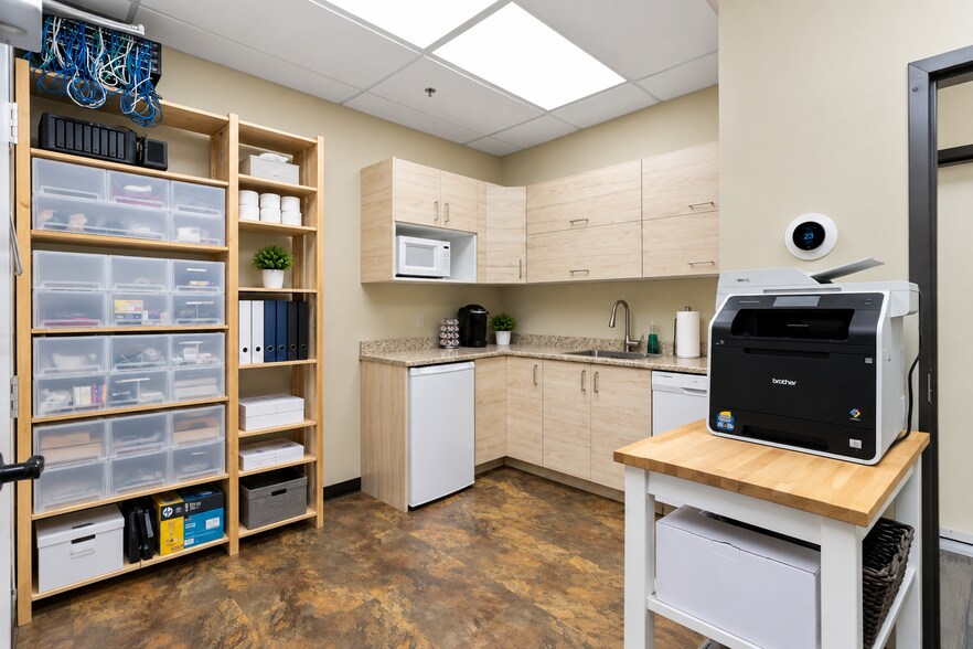 More Photos Of 450 Ordze Rd, Sherwood Park Storefront Retail Office For Sale