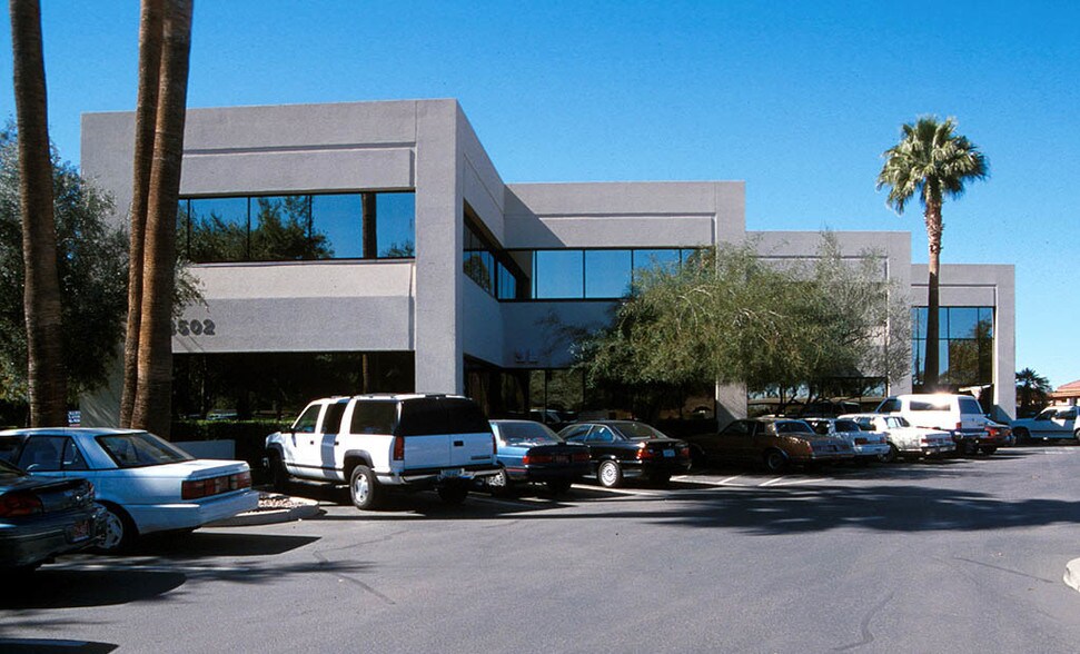 More Photos Of 8502 E Via de Ventura, Scottsdale Office For Lease