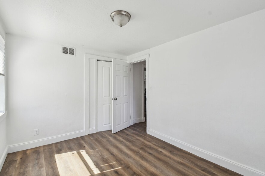 More Photos Of 1330-1334 Barnett St, Jacksonville Apartments For Sale