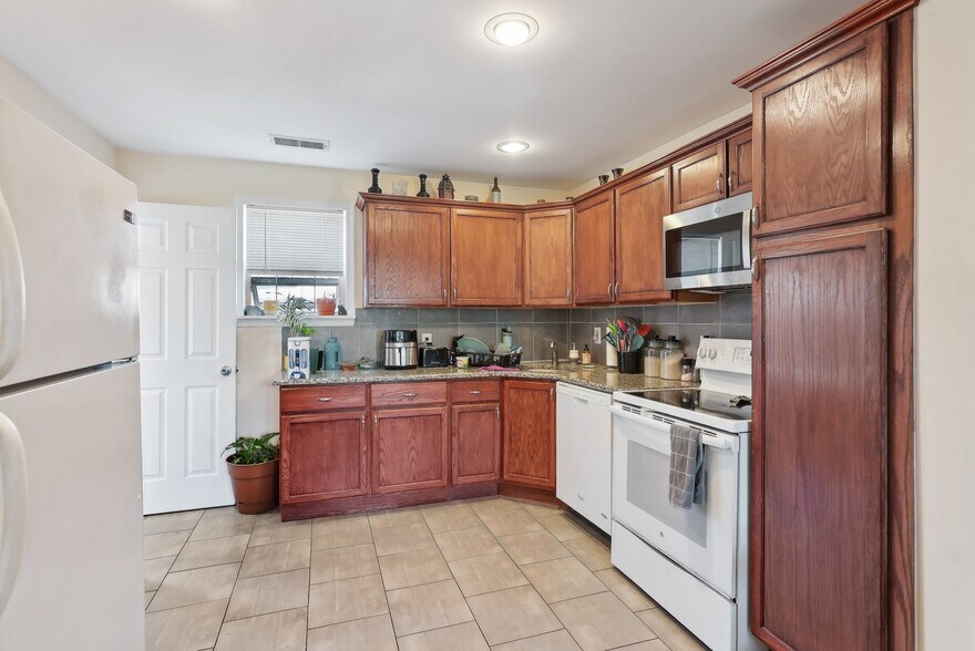 More Photos Of , Levittown General Retail For Sale